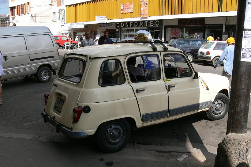 P1100351.JPG - ...des 4L