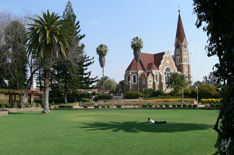 P1150469.JPG - Windhoek est à une altitude de 1650m. Elle compte env. 280.000 habitants. La ville n'est pas très grande et peut être visitée en quelques heures.