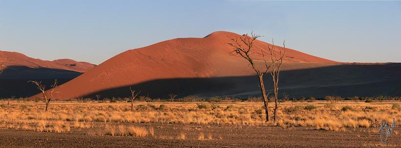 pano_P1130106_107.jpg - Les dunes de Sossusvlei.