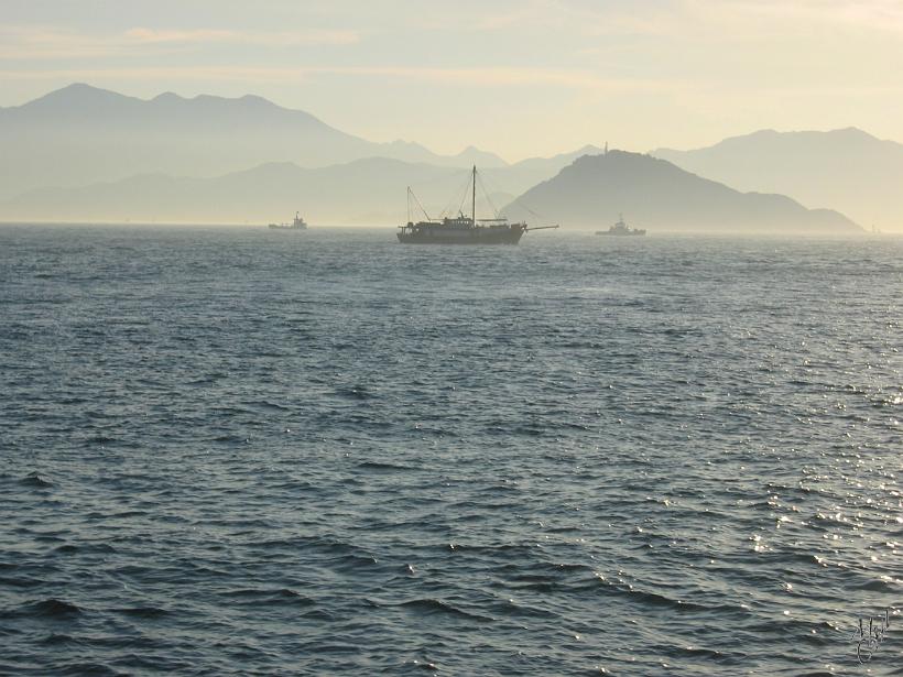 0507HKMac_IMG_1982.jpg - Dans la baie de Hong Kong, entre mer de Chine et Pearl River
